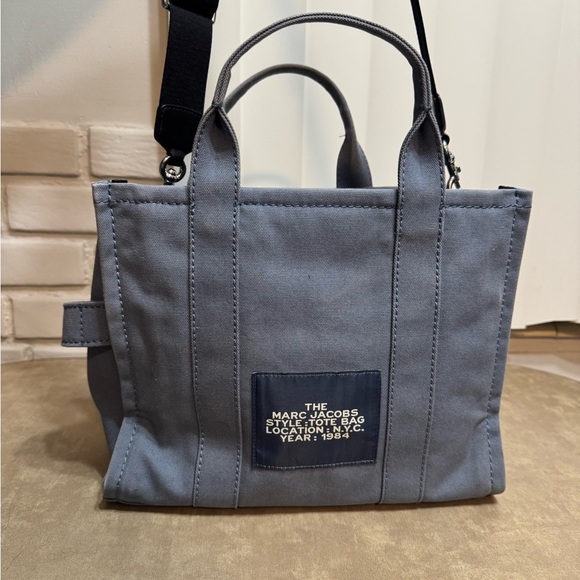 Marc Jacobs The Medium Traveler Tote - Blue Shadow - Picture 4 of 7